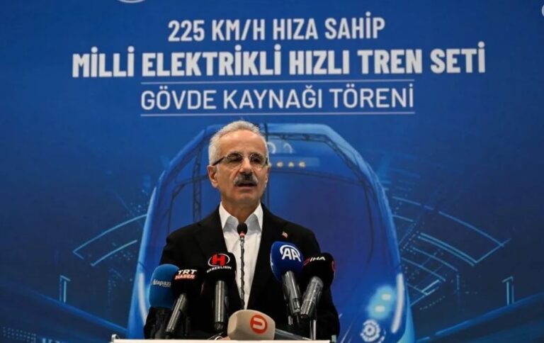 Yerli Elektrikli Tren Üretimine Başladı